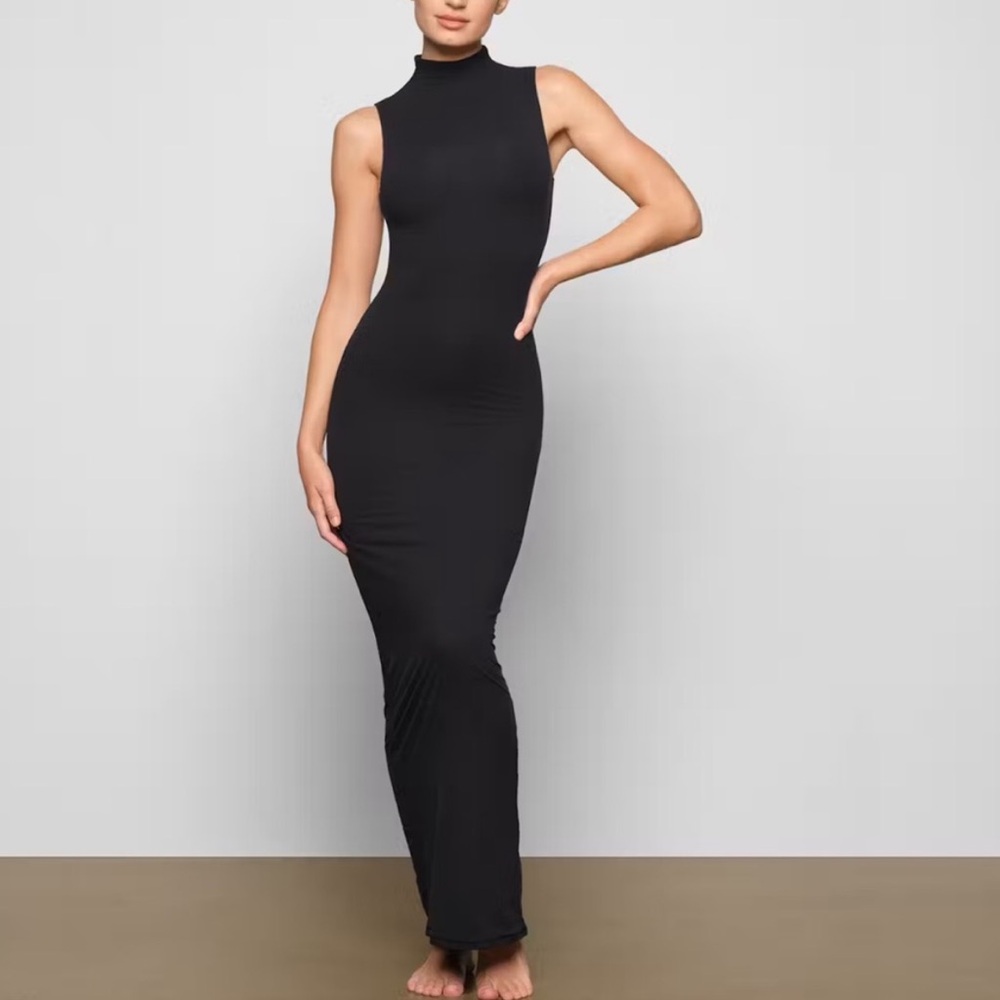 SKIMS Black Sleeveless Mock Neck Bodycon Maxi Dress - size SMALL
